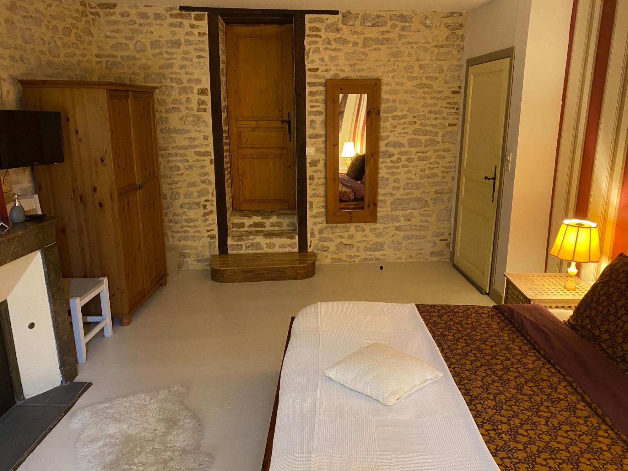 Arcambal Chambre D'Hotes Les 3 Cochons D'Olt المظهر الخارجي الصورة